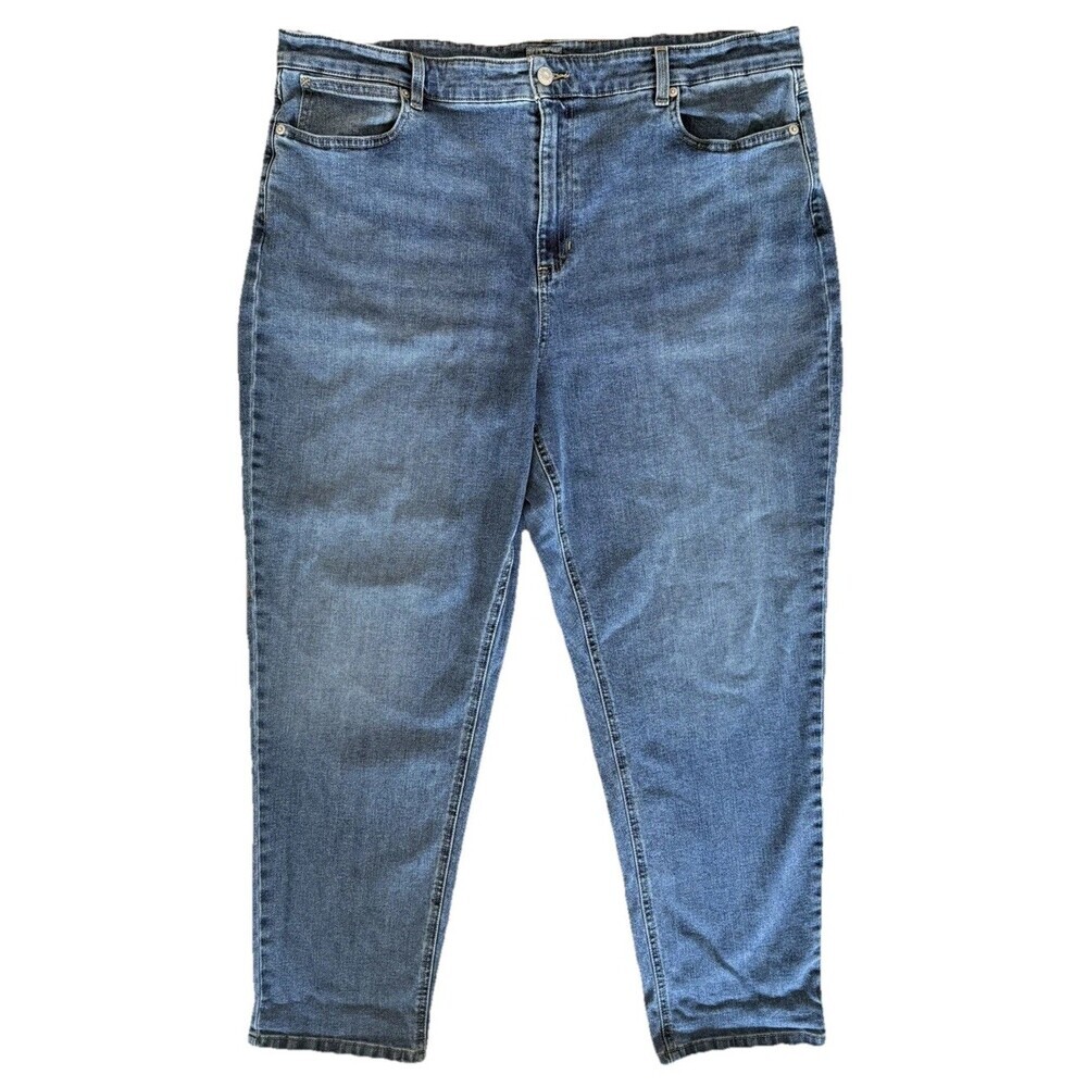 LL BEAN Womens Jeans 18W CLASSIC Fit Relaxed Casual Medium Wash